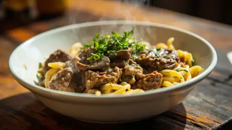 Beef Stroganoff (Бефстроганов)