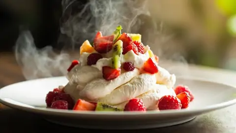 Pavlova Clásica con Frutos Rojos